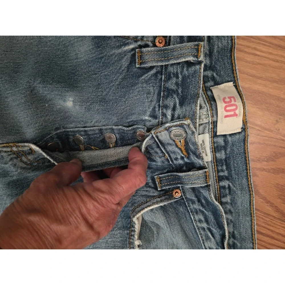 Levis 501 Mens Original Fit‎ Straight Leg Button Fly Distressed Blue Jeans 31x34